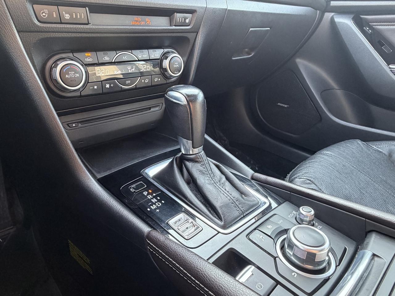 2018 Mazda MAZDA3 GT Photo