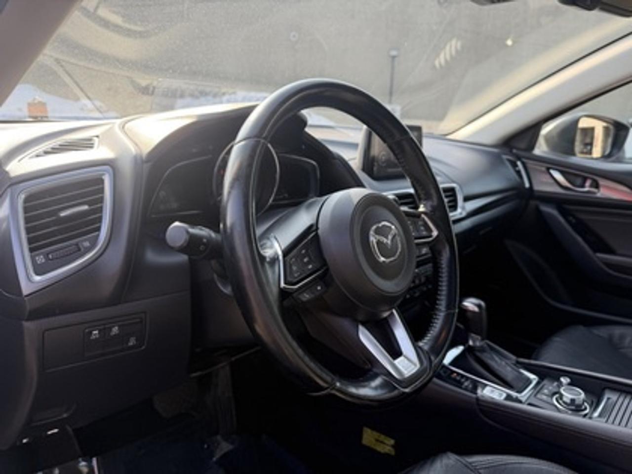 2018 Mazda MAZDA3 GT Photo
