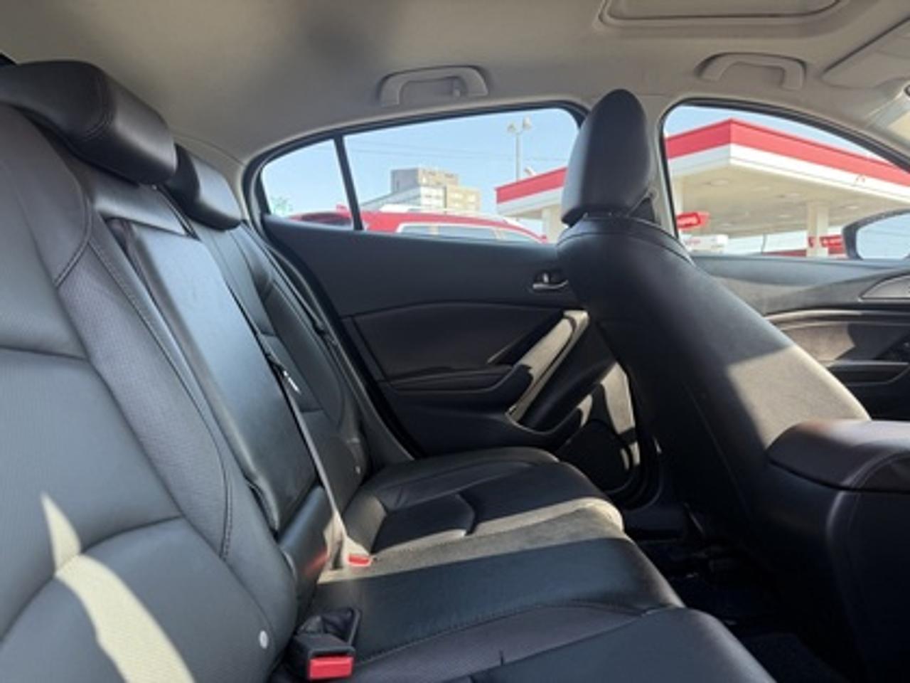 2018 Mazda MAZDA3 GT Photo