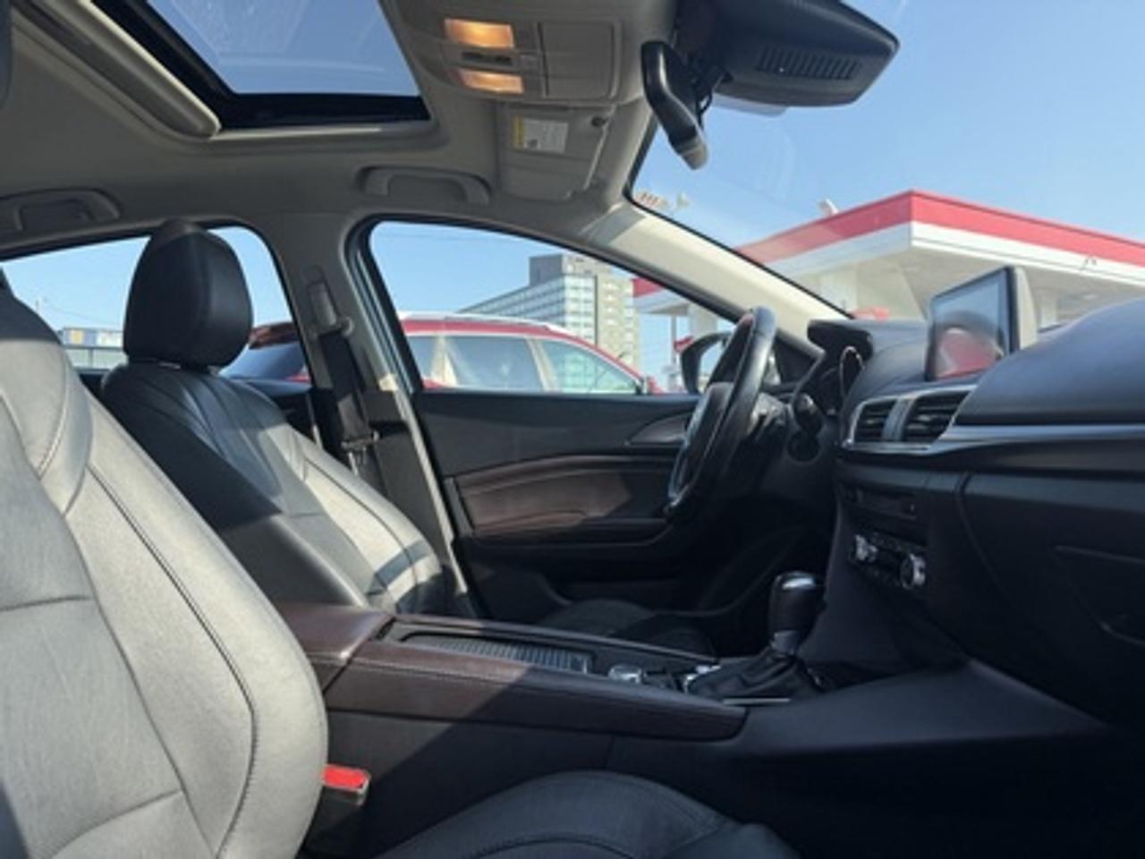 2018 Mazda MAZDA3 GT Photo