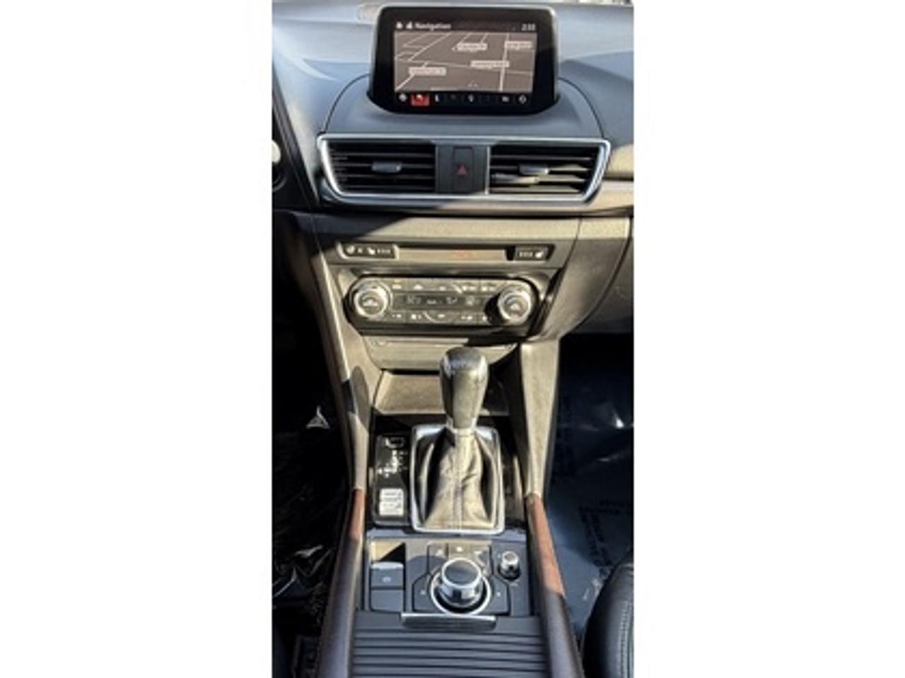 2018 Mazda MAZDA3 GT Photo