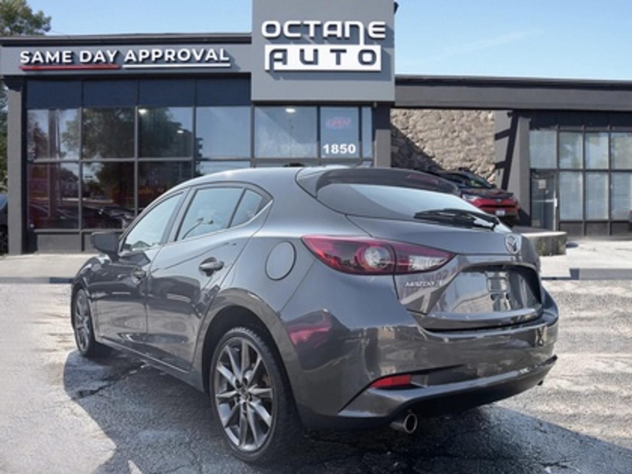 2018 Mazda MAZDA3 GT Photo