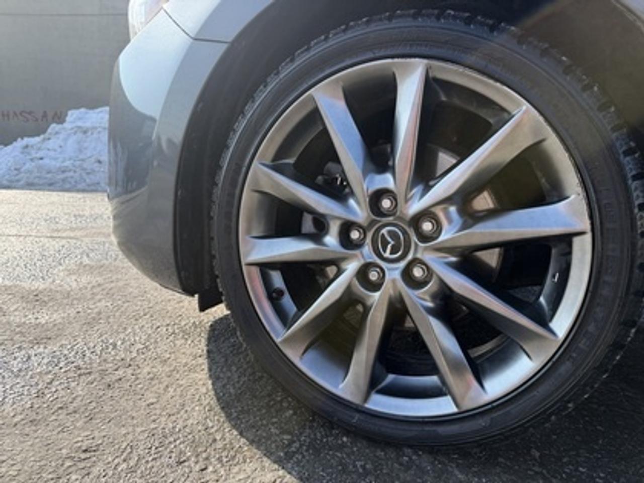 2018 Mazda MAZDA3 GT Photo