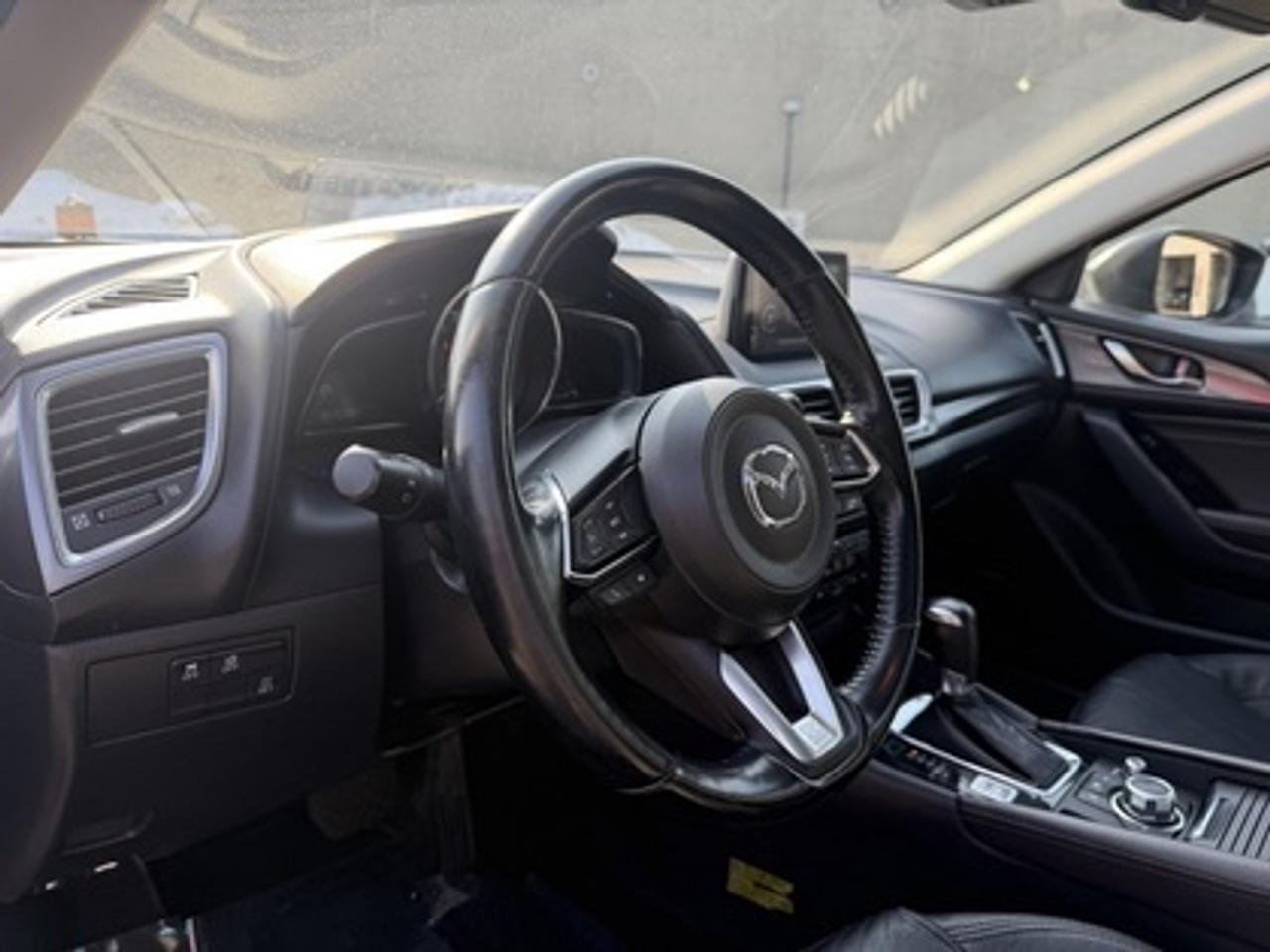 2018 Mazda MAZDA3 GT Photo