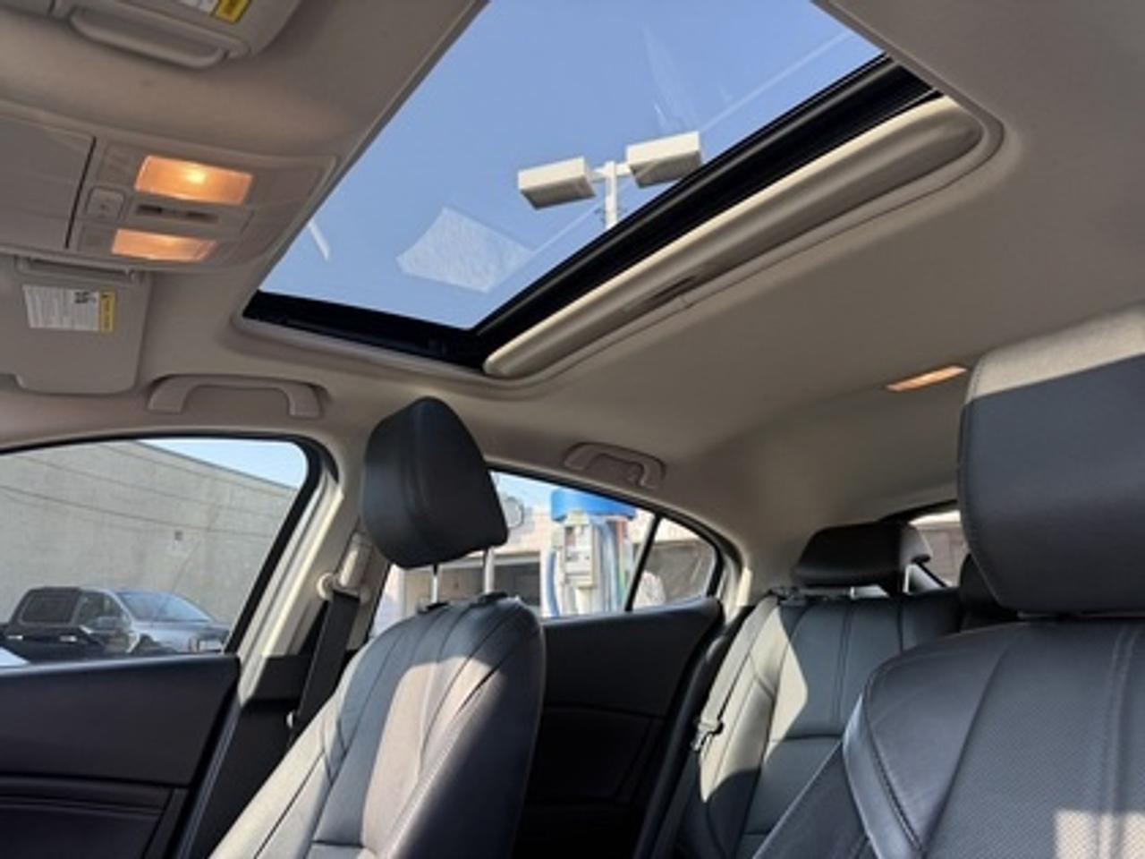 2018 Mazda MAZDA3 GT Photo