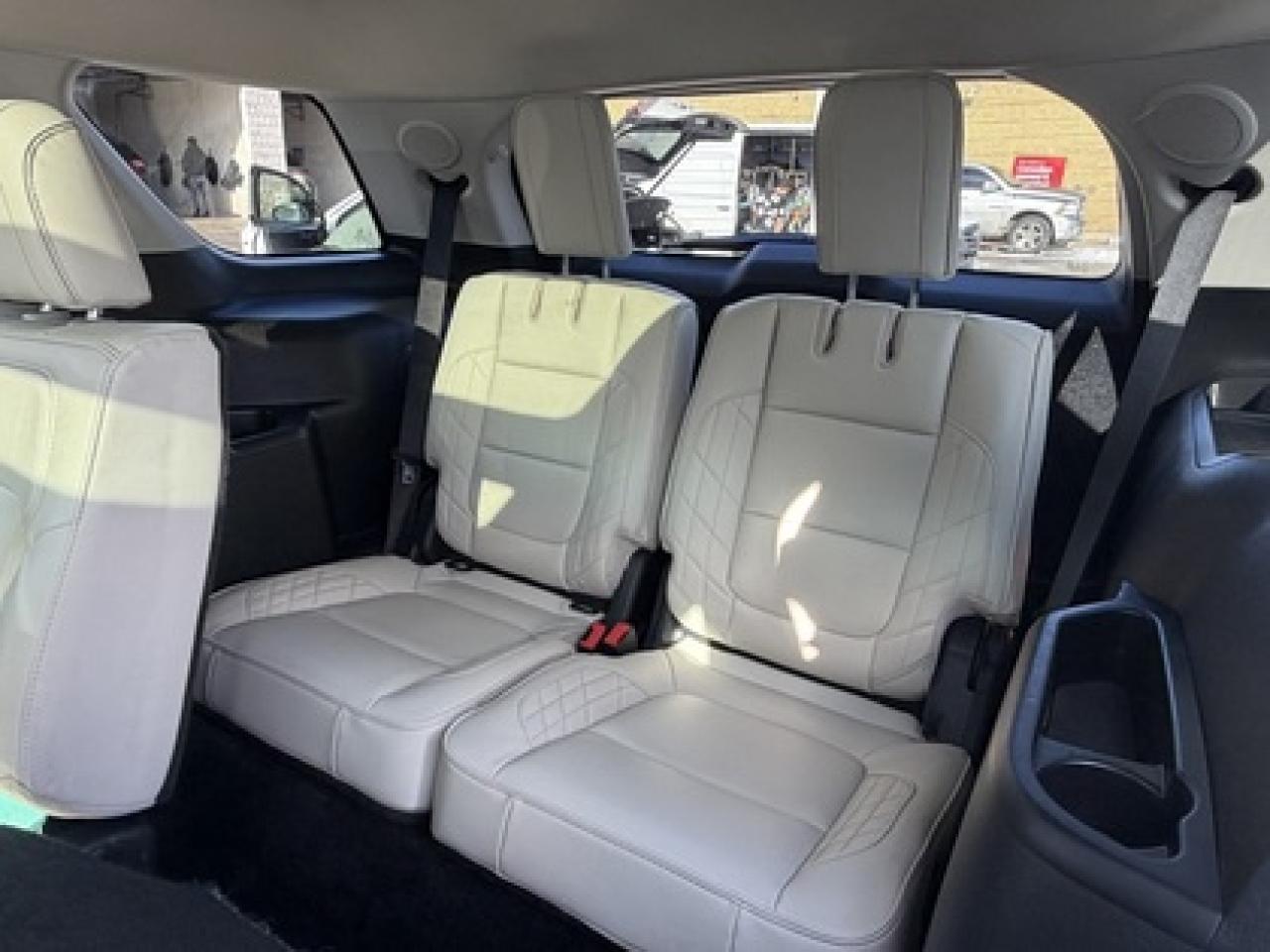 2017 Ford Explorer Platinum Awd Photo