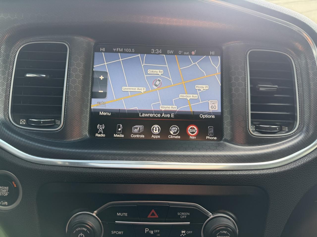 2017 Dodge Charger SXT AWD Photo