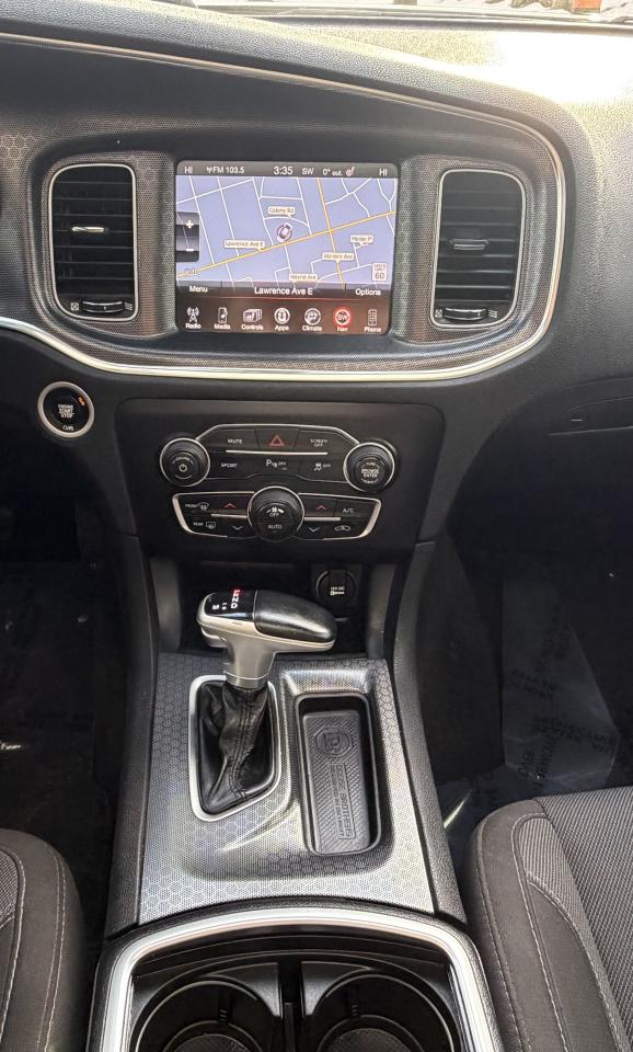 2017 Dodge Charger SXT AWD Photo