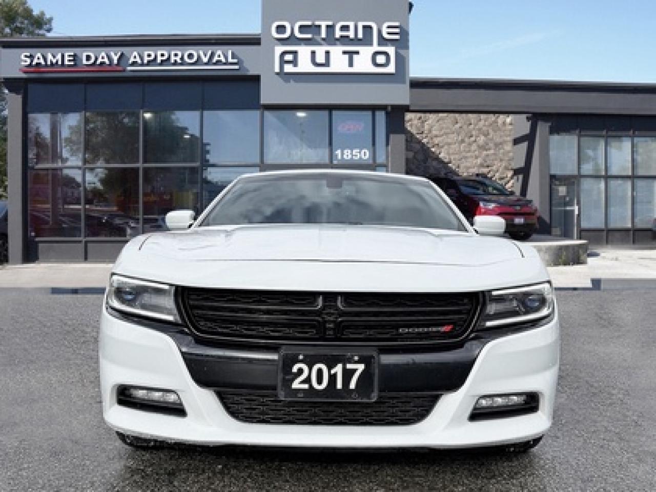 2017 Dodge Charger SXT AWD Photo