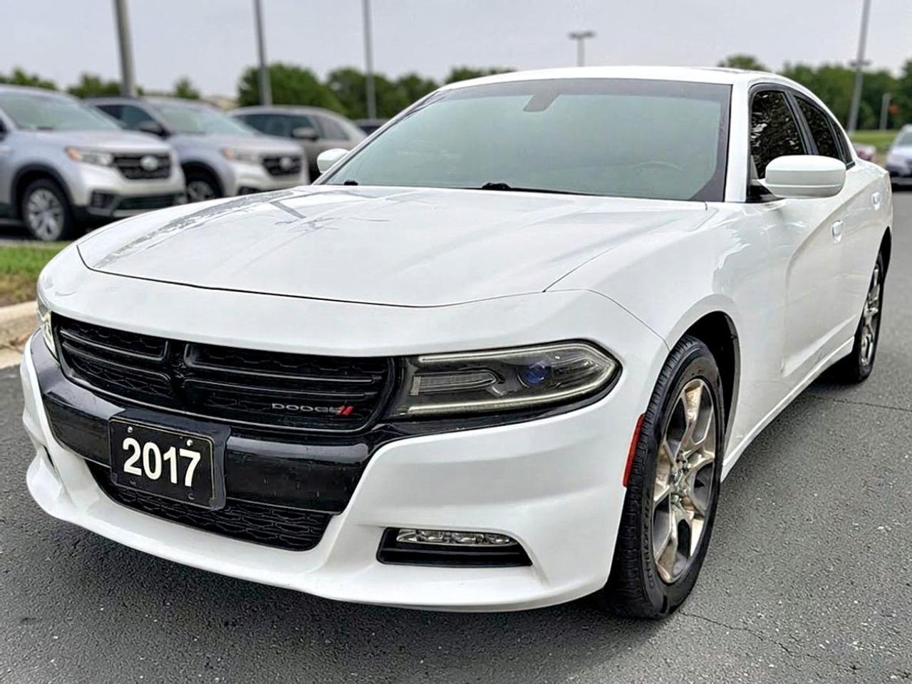 2017 Dodge Charger 4dr Sdn SXT AWD Photo