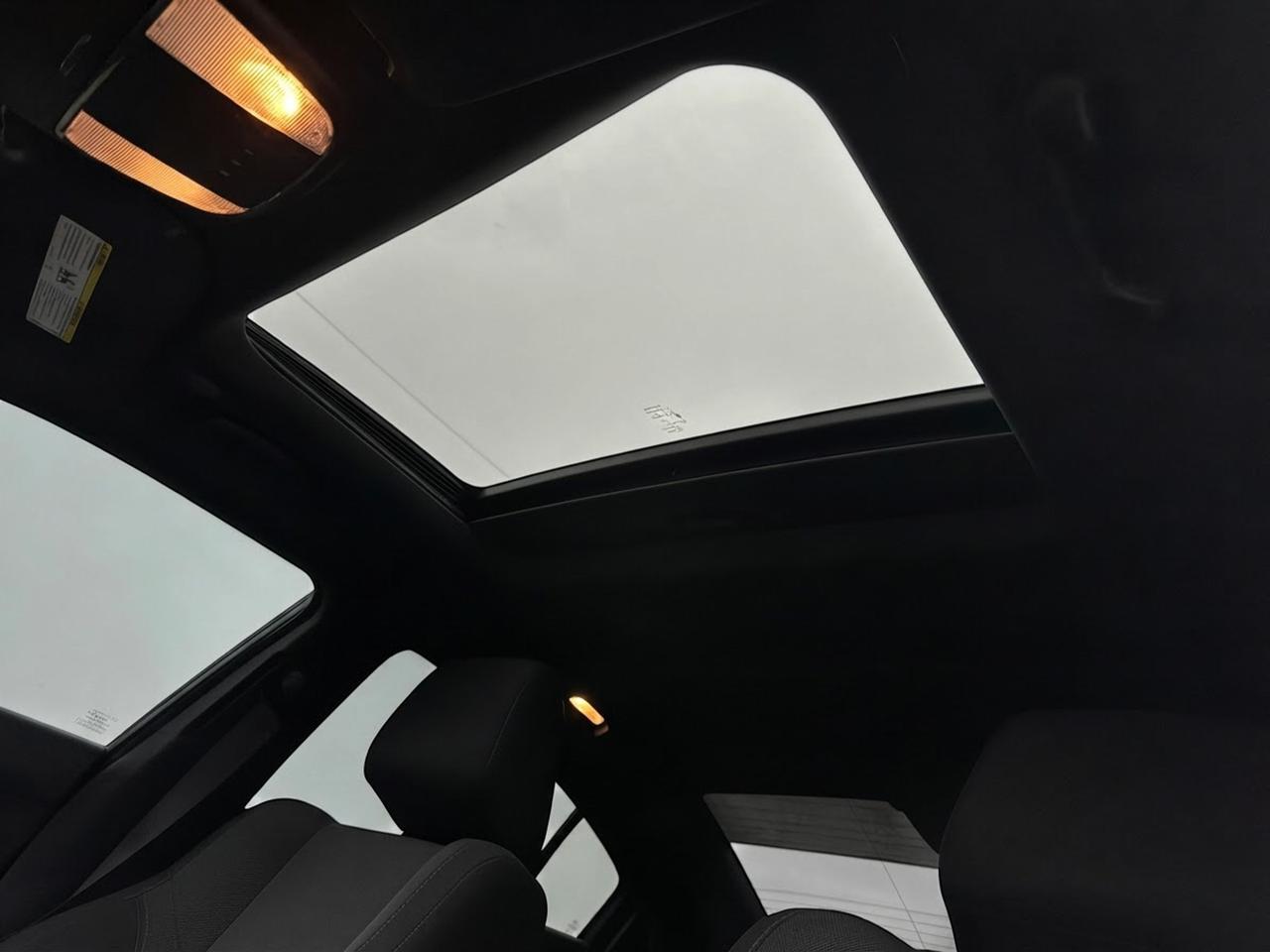 2017 Dodge Charger 4dr Sdn SXT AWD Photo