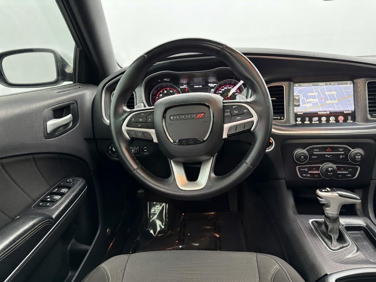 2017 Dodge Charger 4dr Sdn SXT AWD Photo