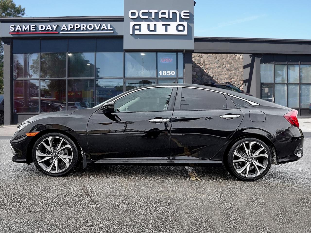 2021 Honda Civic Touring Sedan CVT Photo