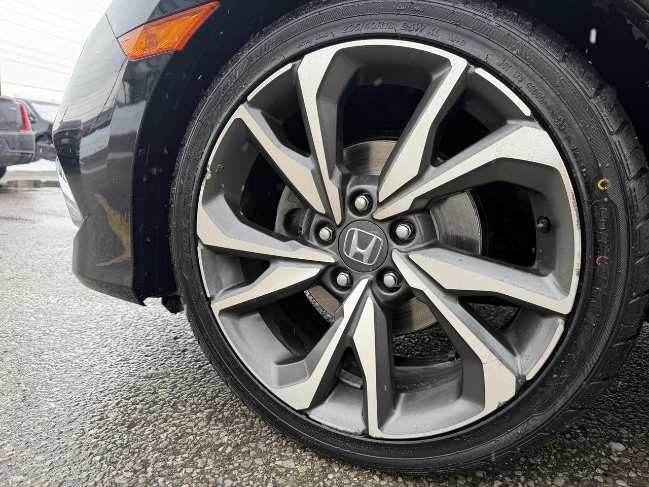 2021 Honda Civic Touring Sedan CVT Photo