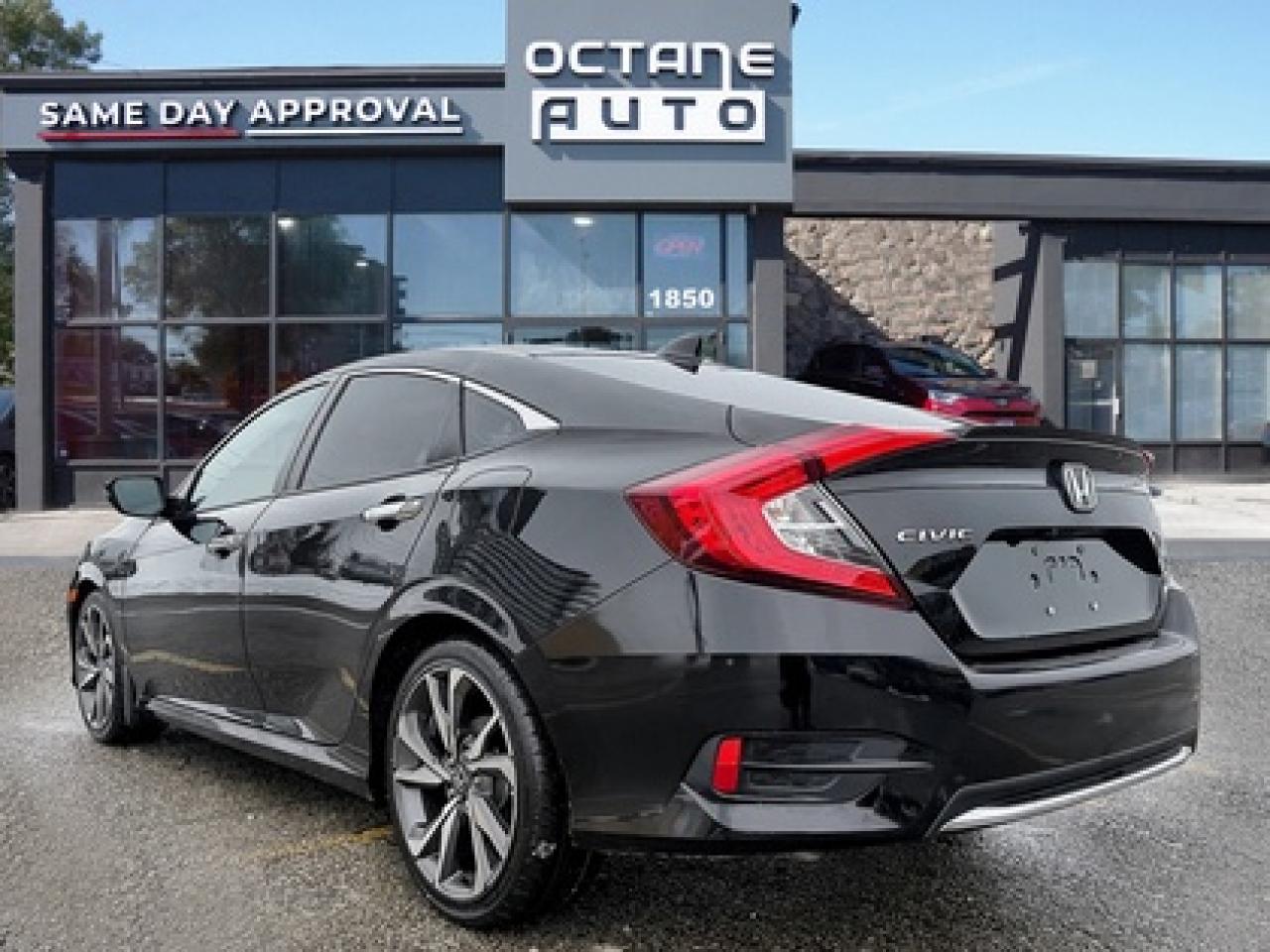 2021 Honda Civic Touring Sedan CVT Photo