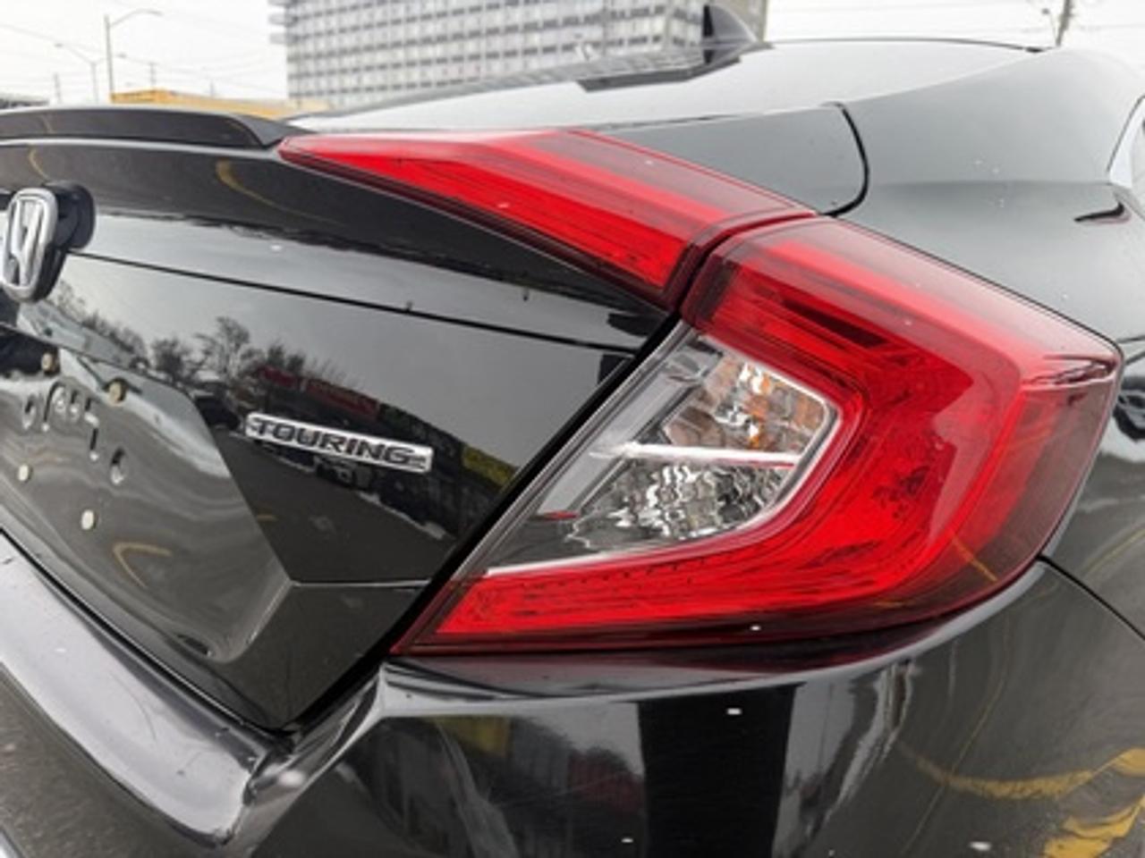 2021 Honda Civic Touring Sedan CVT Photo