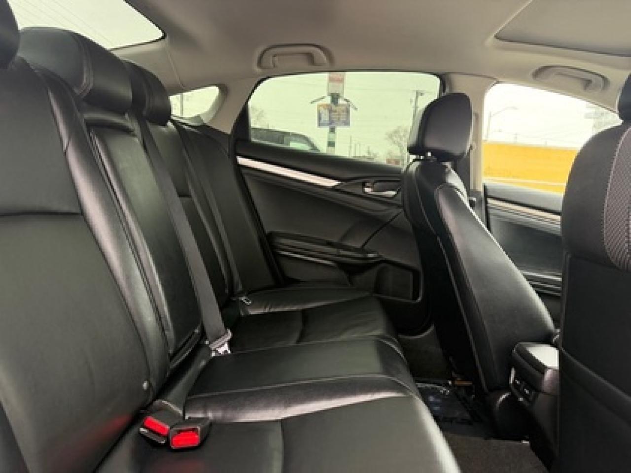 2021 Honda Civic Touring Sedan CVT Photo