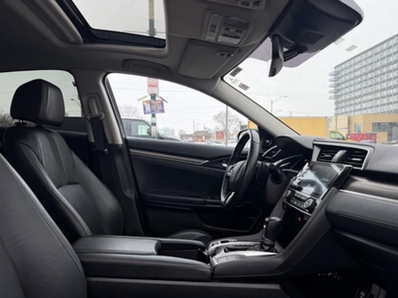 2021 Honda Civic Touring Sedan CVT Photo