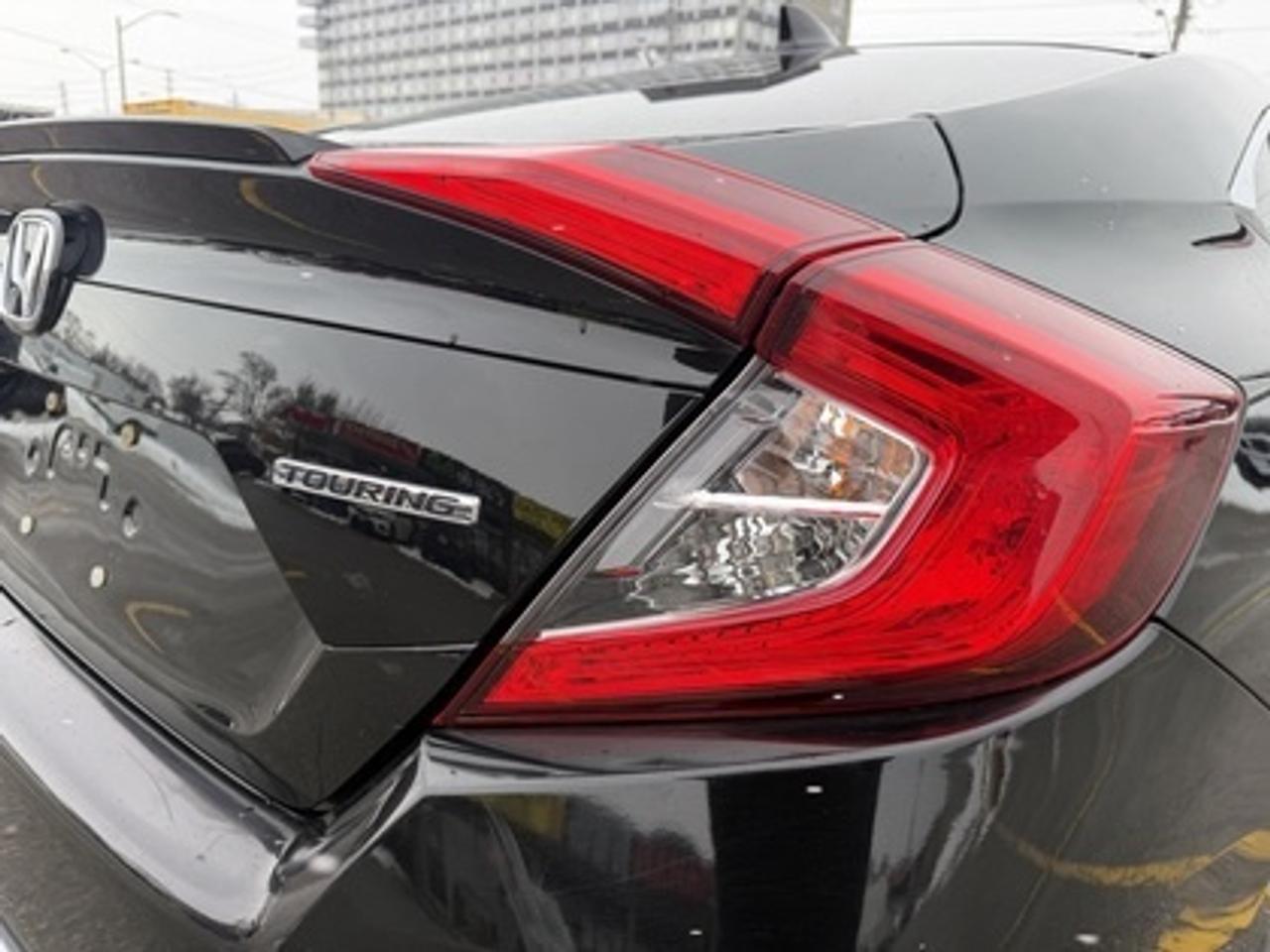 2021 Honda Civic Touring Sedan CVT Photo