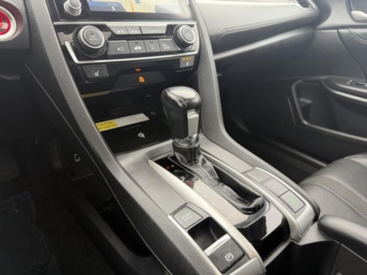 2021 Honda Civic Touring Sedan CVT Photo