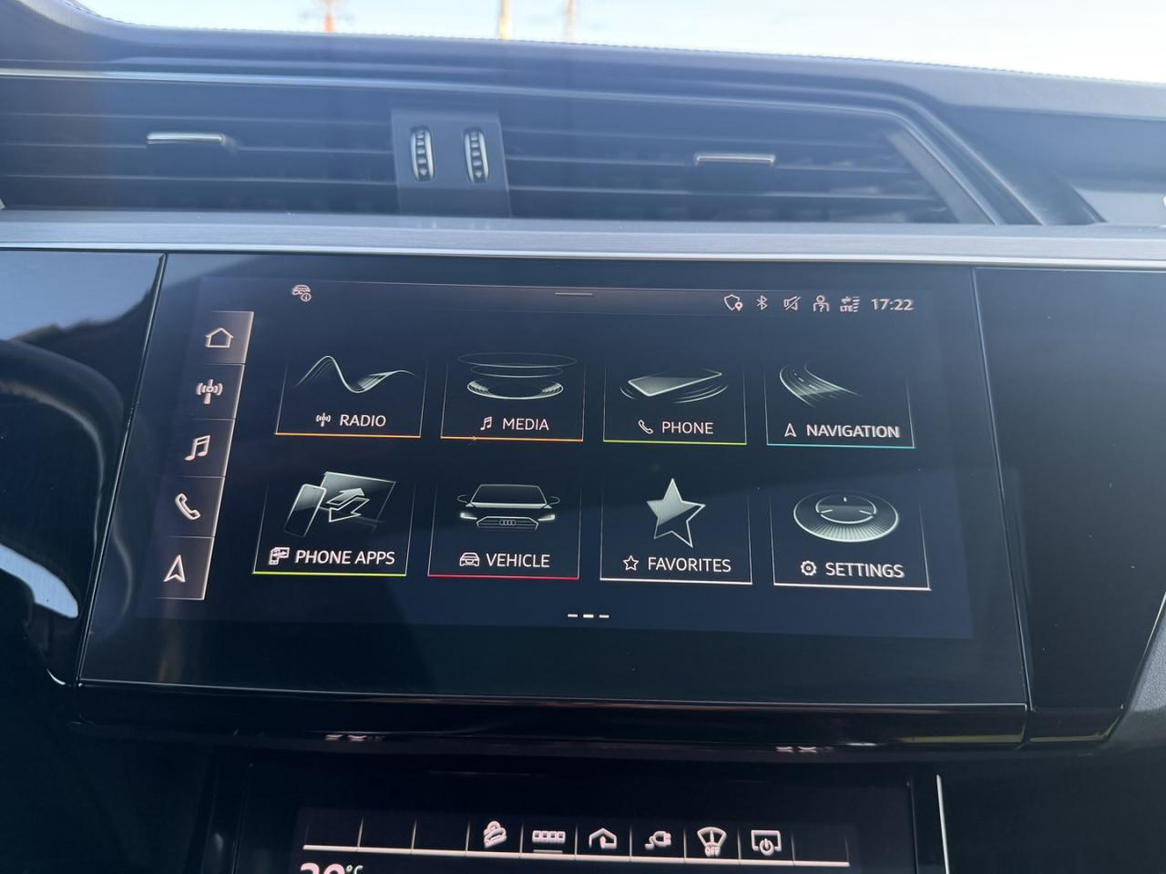 2022 Audi E-Tron Technik Photo