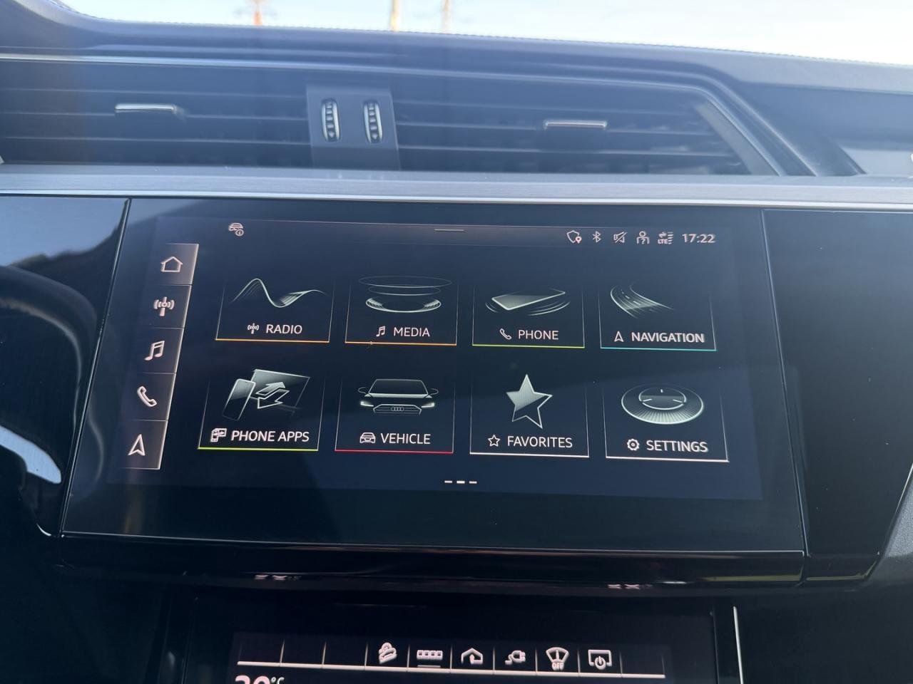 2022 Audi E-Tron Technik quattro Photo