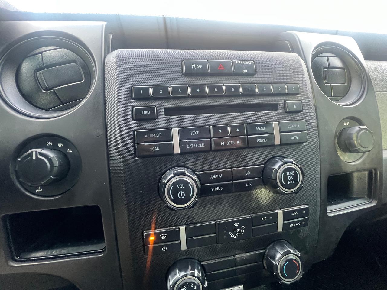 2013 Ford F-150 4WD -EXTRA CLEAN-AUTOMATIC & MORE! Photo