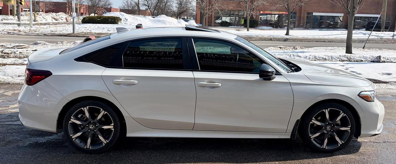 2025 Honda Civic Sport Touring Photo3