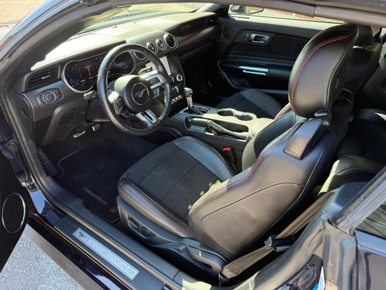 2022 Ford Mustang GT Premium CALI SPECIAL PERFORMANCE PKG Photo