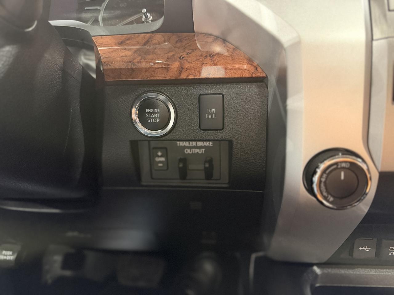 2021 Toyota Tundra 4x4 Crewmax Platinum Photo