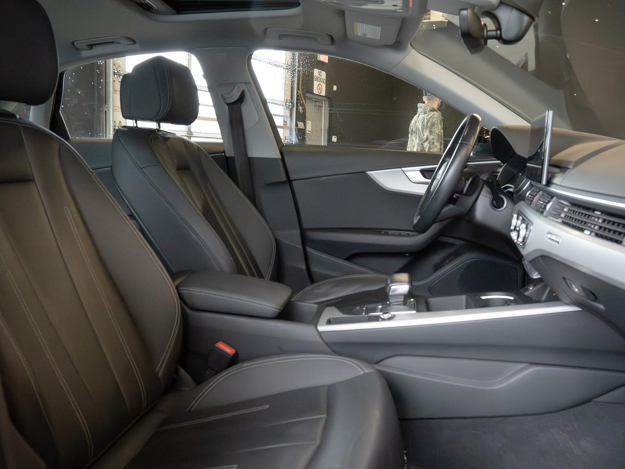 2023 Audi A4 Komfort| CLEAN CARFAX | NO ACCIDENTS| Photo