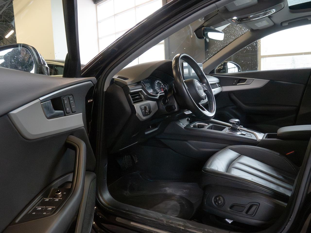 2023 Audi A4 Komfort| CLEAN CARFAX | NO ACCIDENTS| Photo