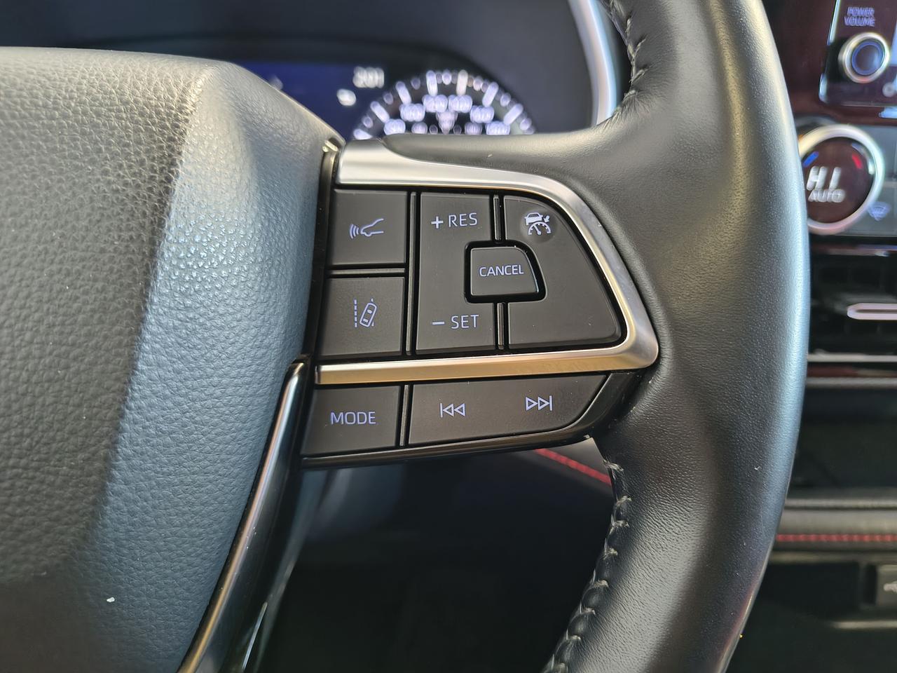 2021 Toyota Highlander XSE Photo0