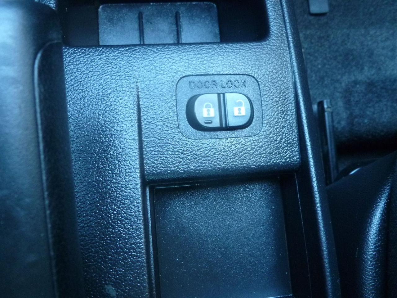 2014 Mazda MAZDA2 GX Photo