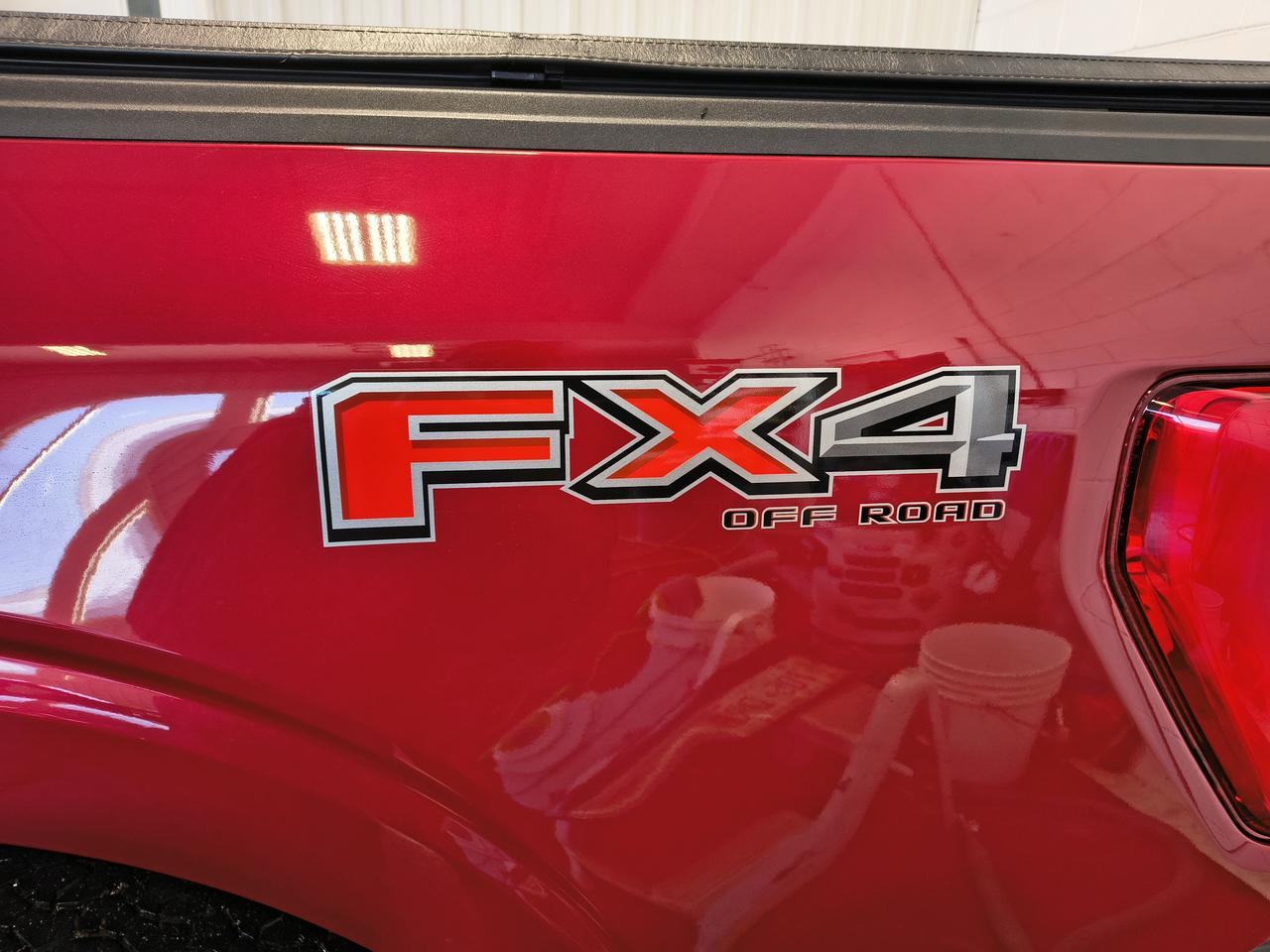 2022 Ford F-150 Lariat Crew Photo0