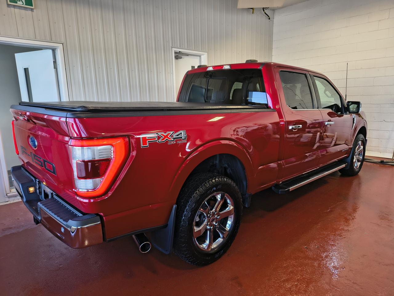 2022 Ford F-150 Lariat Crew Photo