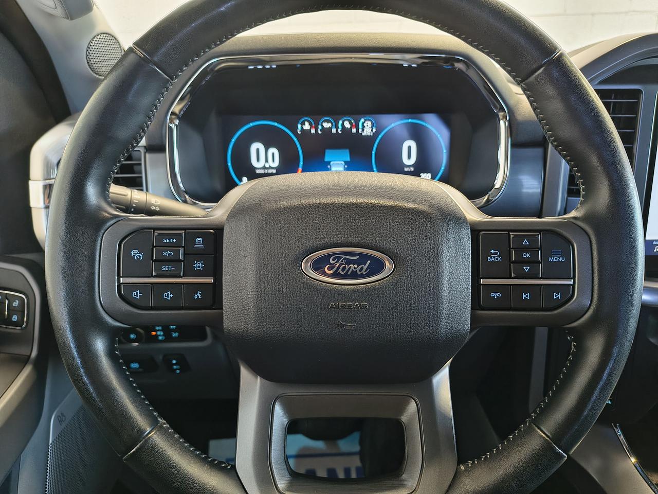 2022 Ford F-150 Lariat Crew Photo