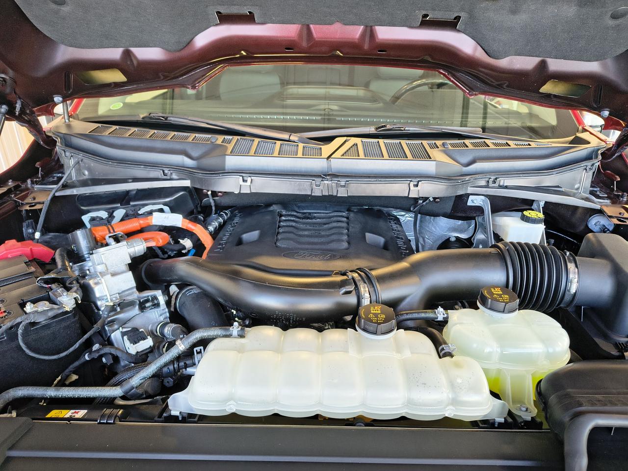 2022 Ford F-150 Lariat Crew Photo0