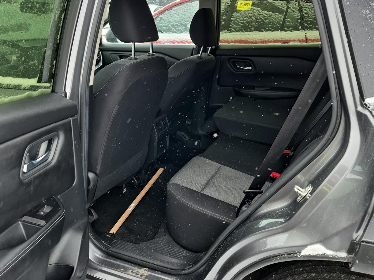 2024 Nissan Rogue SV MOONROOF Photo