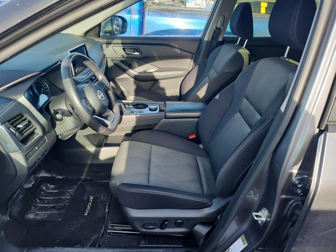 2024 Nissan Rogue SV MOONROOF Photo