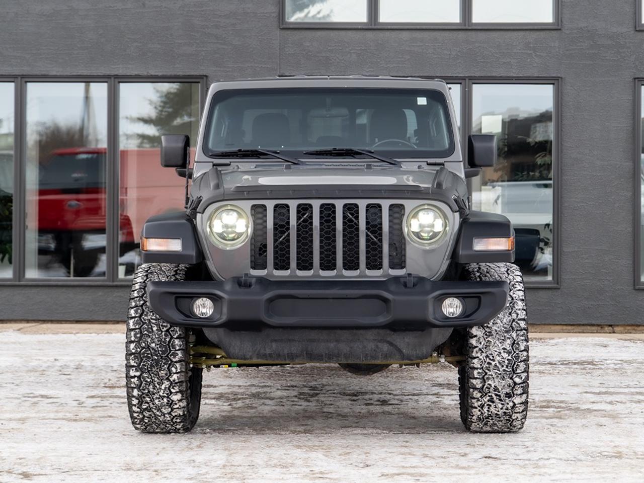 2020 Jeep Gladiator Sport S 4x4 LIFT/RIMS/TIRES Photo2