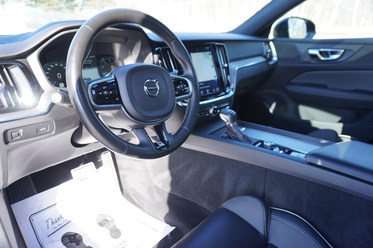 2019 Volvo S60 R-DESIGN / 1 OWNER / NO ACCIDENTS / AWD / FUN !! Photo
