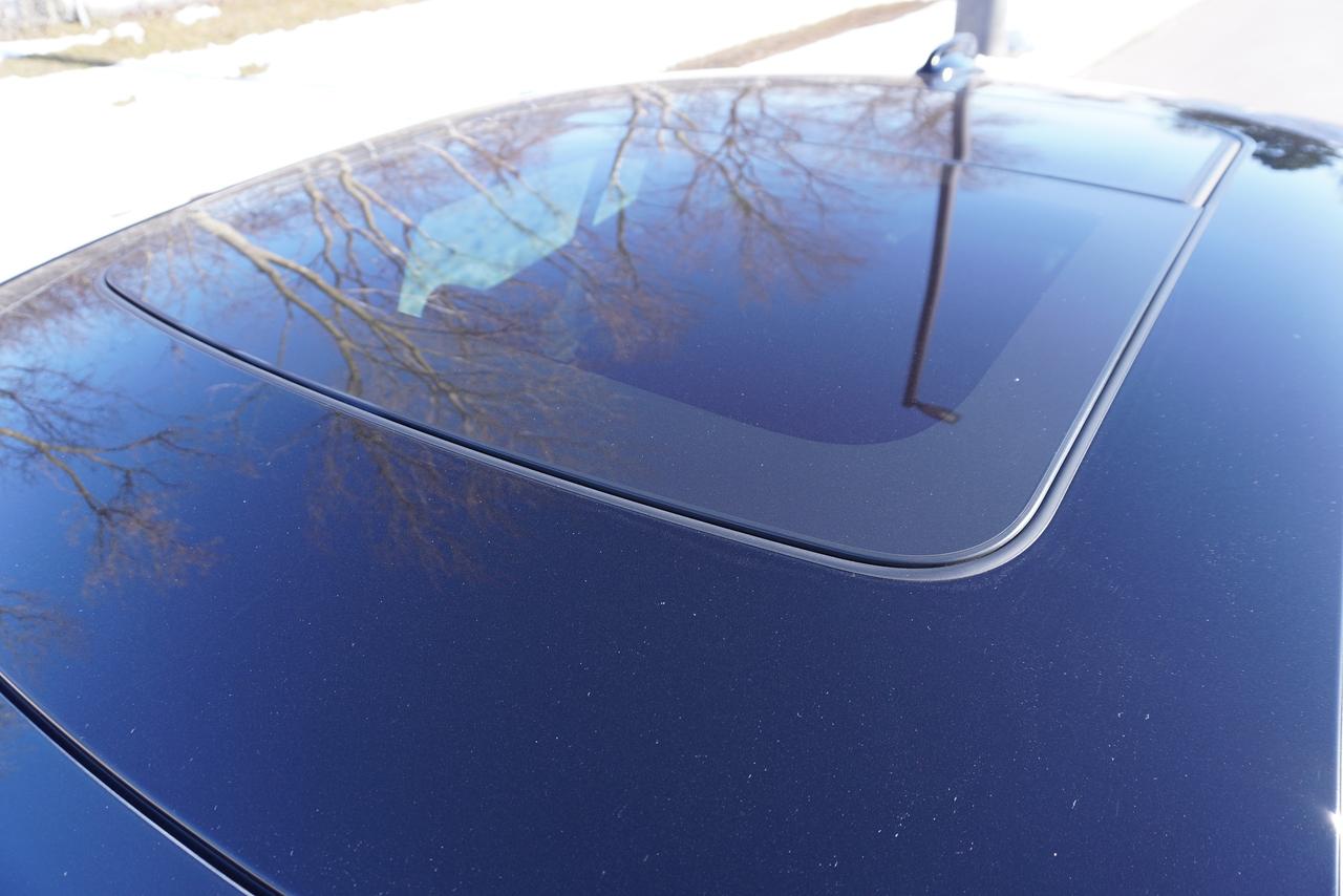 2019 Volvo S60 R-DESIGN / 1 OWNER / NO ACCIDENTS / AWD / FUN !! Photo