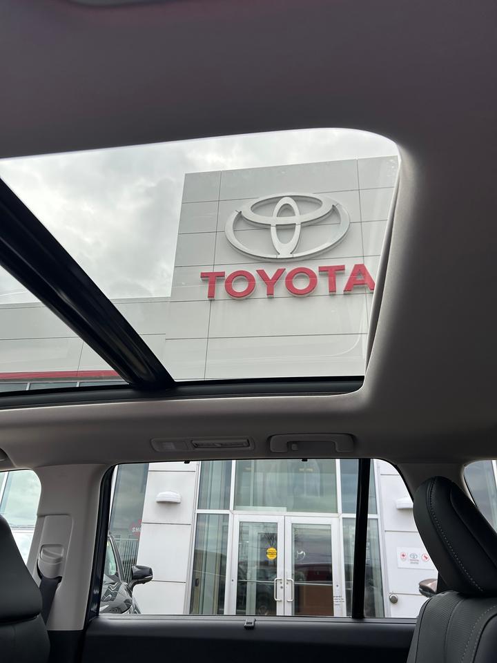 2024 Toyota Grand Highlander GRAND HIGHLANDER LIMITED AWD Photo