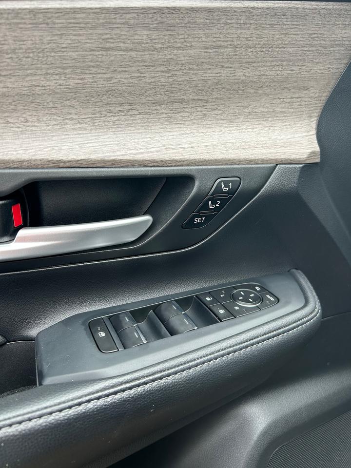 2024 Toyota Grand Highlander GRAND HIGHLANDER LIMITED AWD Photo