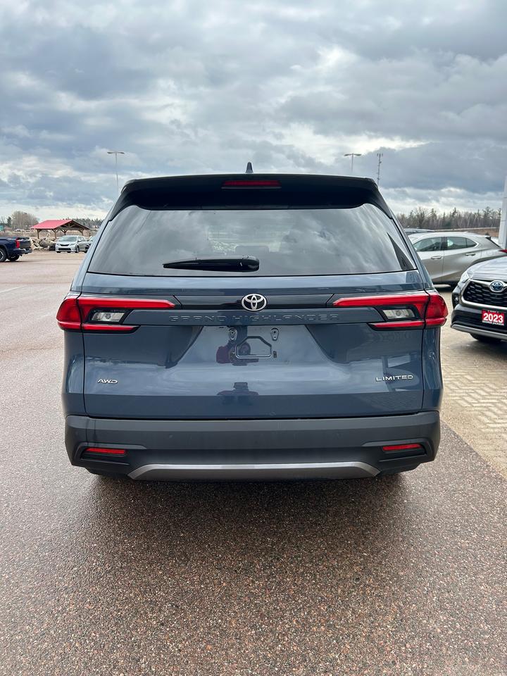 2024 Toyota Grand Highlander GRAND HIGHLANDER LIMITED AWD Photo