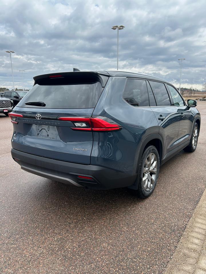 2024 Toyota Grand Highlander GRAND HIGHLANDER LIMITED AWD Photo