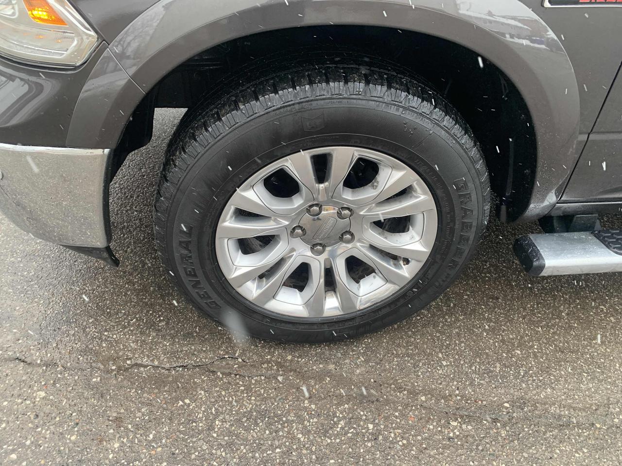 2018 RAM 1500 LONGHORN/ LARAMIE/ DIESEL/ ONE OWNER / NO ACCIDENT Photo