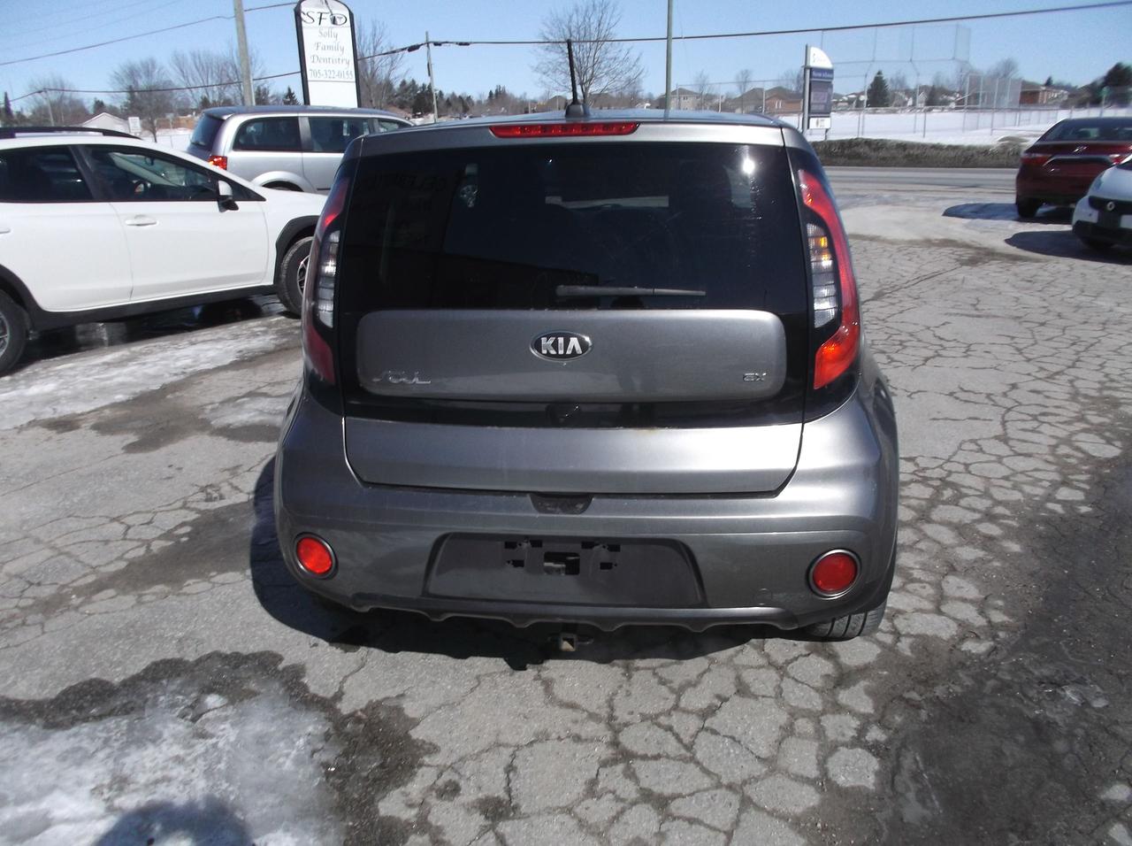 2017 Kia Soul SE PLUS Photo