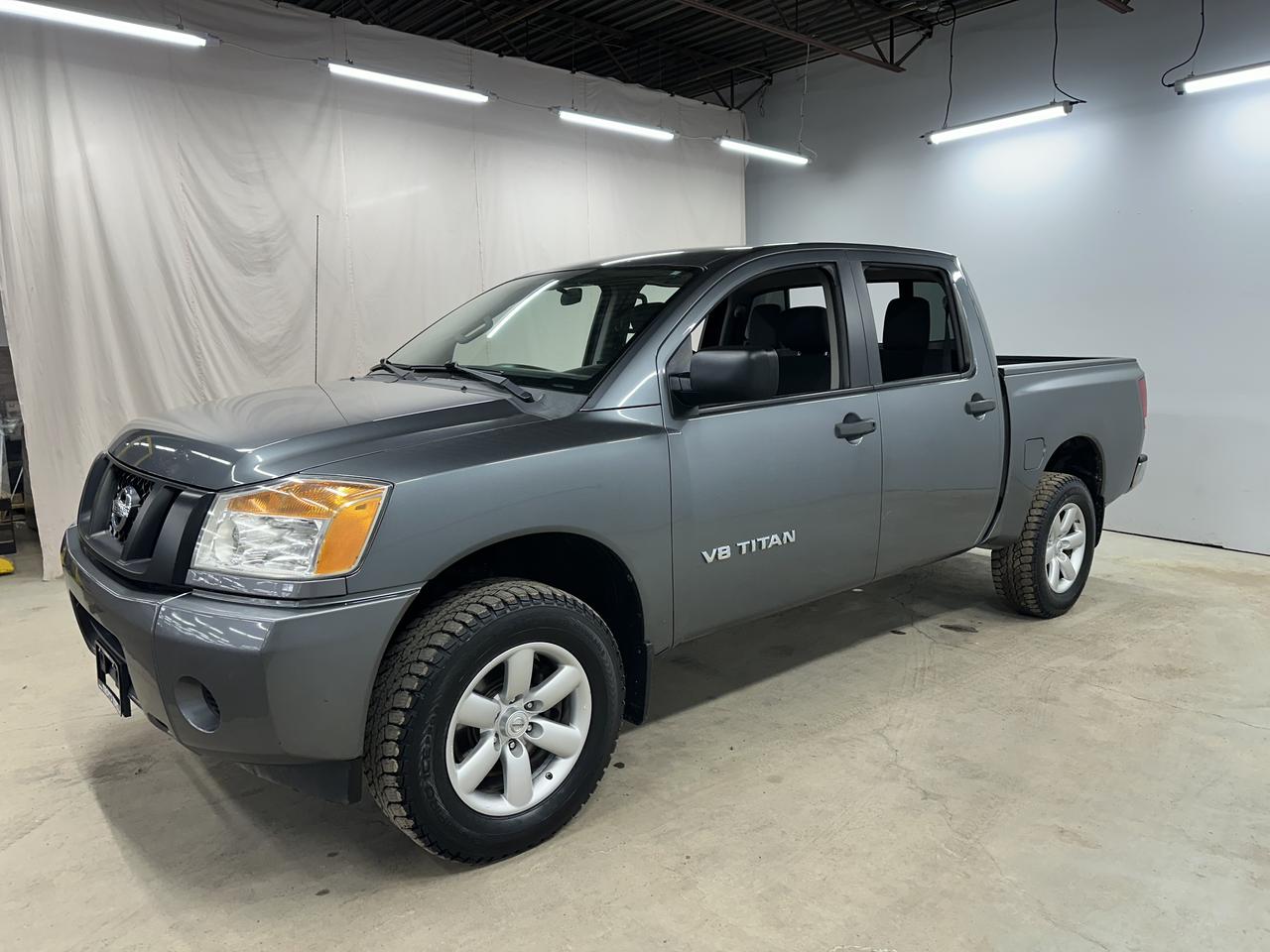 2014 Nissan Titan 4WD CREW CAB SWB S Photo2